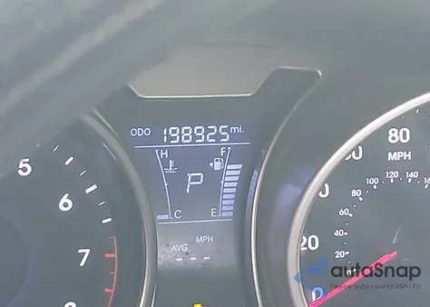 2012 Hyundai Veloster Base W/Red/Black z USA, uszkodzony, nr VIN KMHTC6AD1CU055283